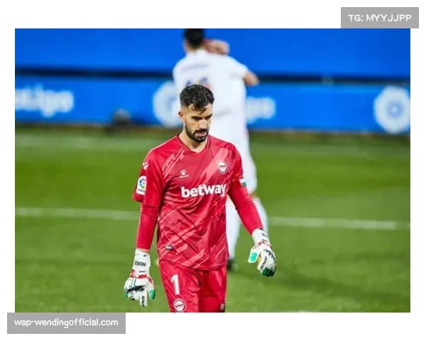 瑟洛特梅开二度展现中锋价值 马竞进攻端多点开花