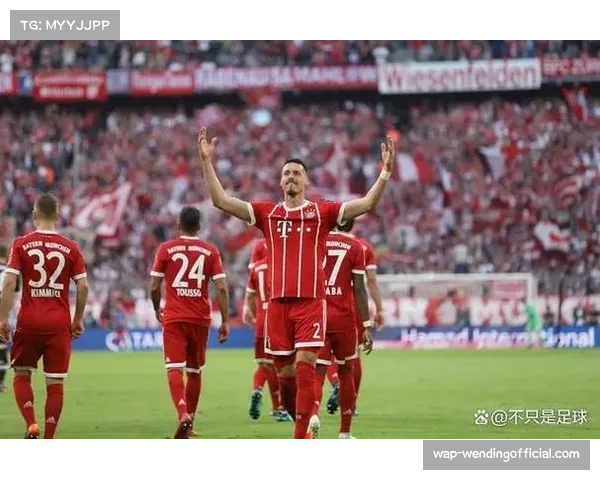 拜仁防线告急 戴维斯十字韧带撕裂确认赛季报销